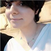 Studentessa di 24 anni, impartisce lezioni per ragazzi di scuola media e superiore